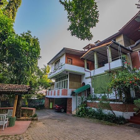 Hotel Gem Land Ratnapura Esterno foto