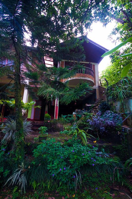 Hotel Gem Land Ratnapura Esterno foto