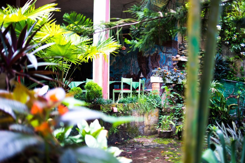 Hotel Gem Land Ratnapura Esterno foto