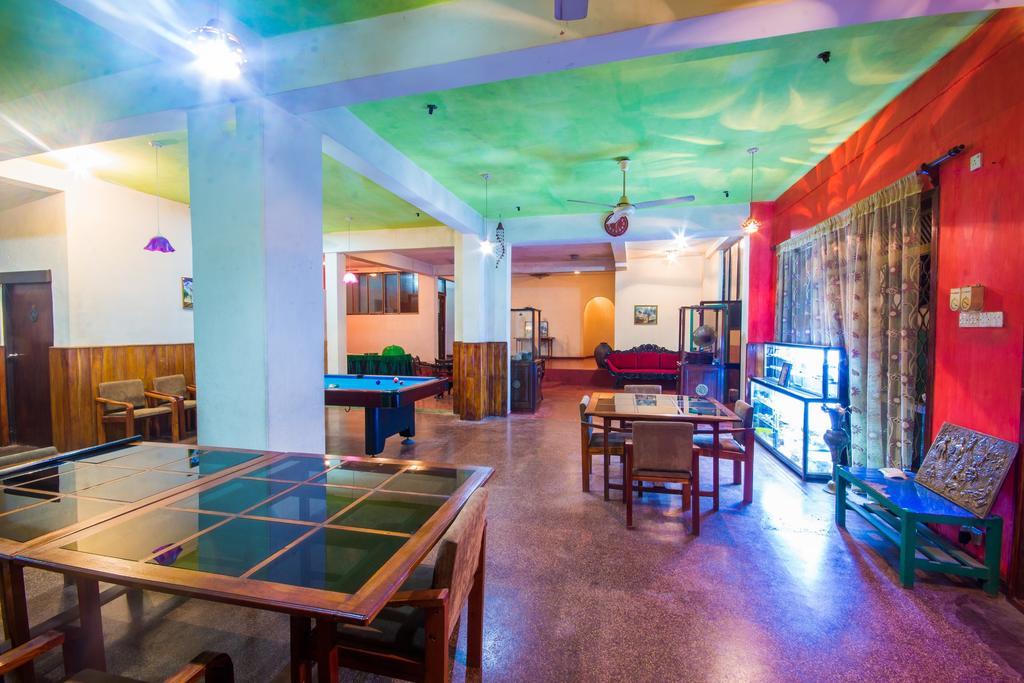 Hotel Gem Land Ratnapura Esterno foto