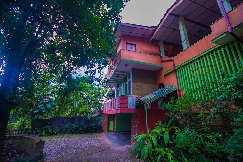 Hotel Gem Land Ratnapura Esterno foto