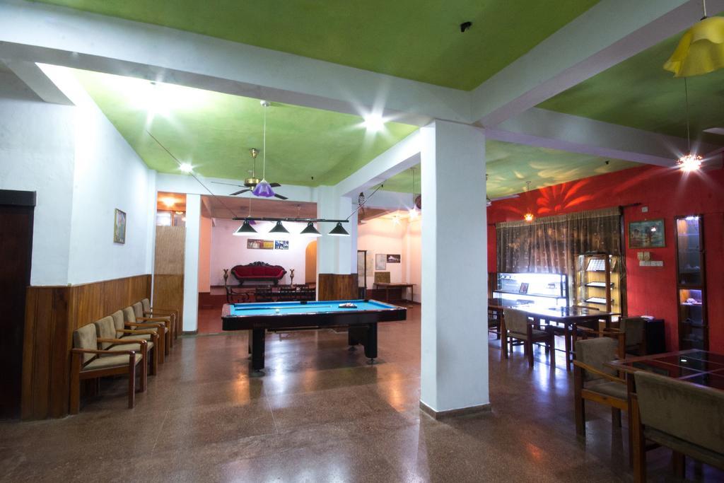 Hotel Gem Land Ratnapura Esterno foto